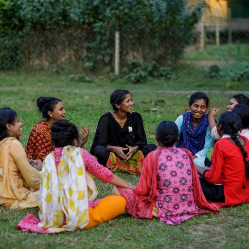 Rina und die anderen Auszubildenden im Caritas-Zentrum gehören indigenen Minderheiten an. Diese Menschen werden in Bangladesch vielfach diskriminiert.